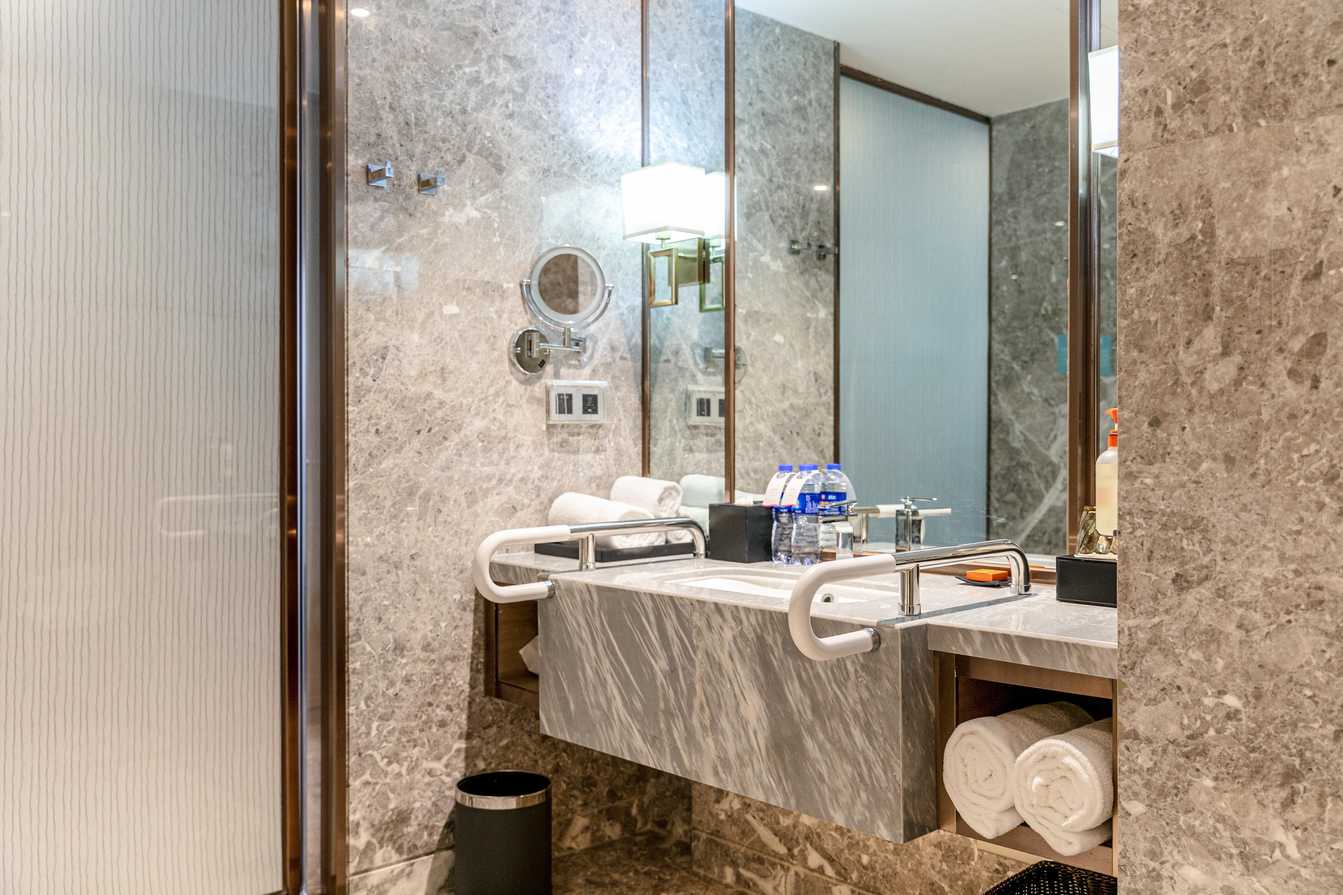 Crowne Plaza Nanning City Center By Ihg Екстериор снимка